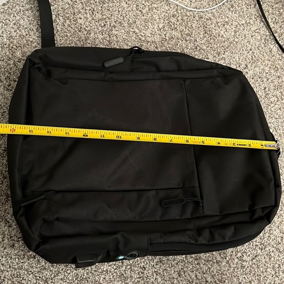 Black backpack - Picture 6 of 7